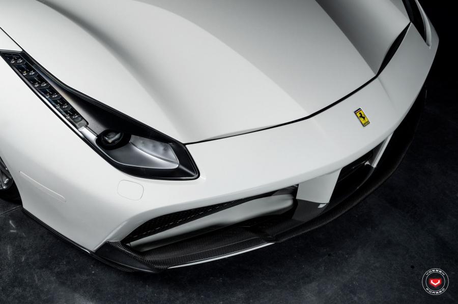 Детали экстерьера Ferrari 488 GTB on Vossen Wheels (S17-01) 2018 года  (фото 14 из 14)